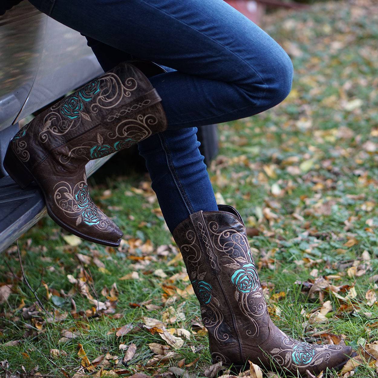 Turquoise Rose Inlayed Cowgirl Boots